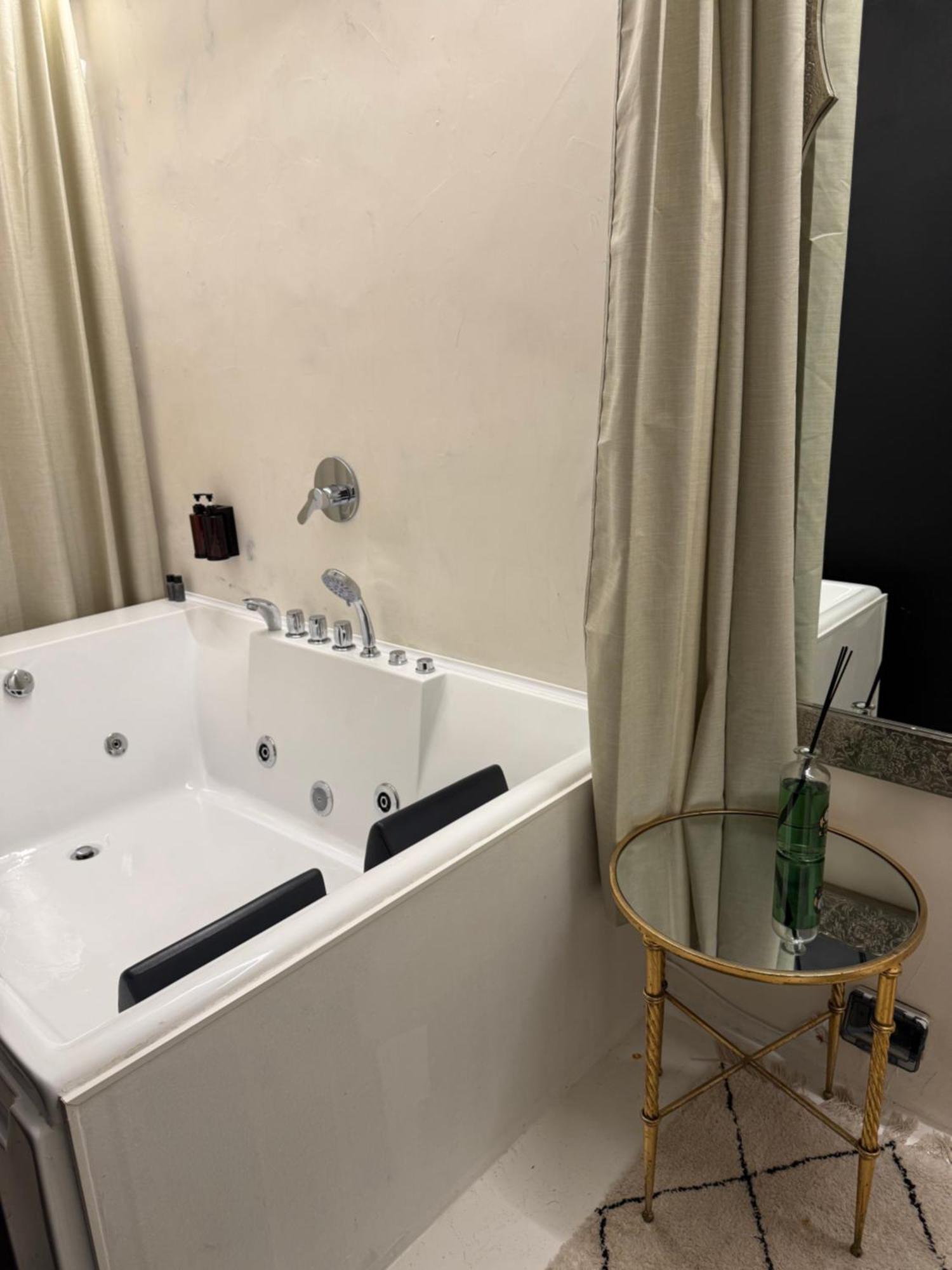 بولونيا Les Chambres De Amelie B&B المظهر الخارجي الصورة