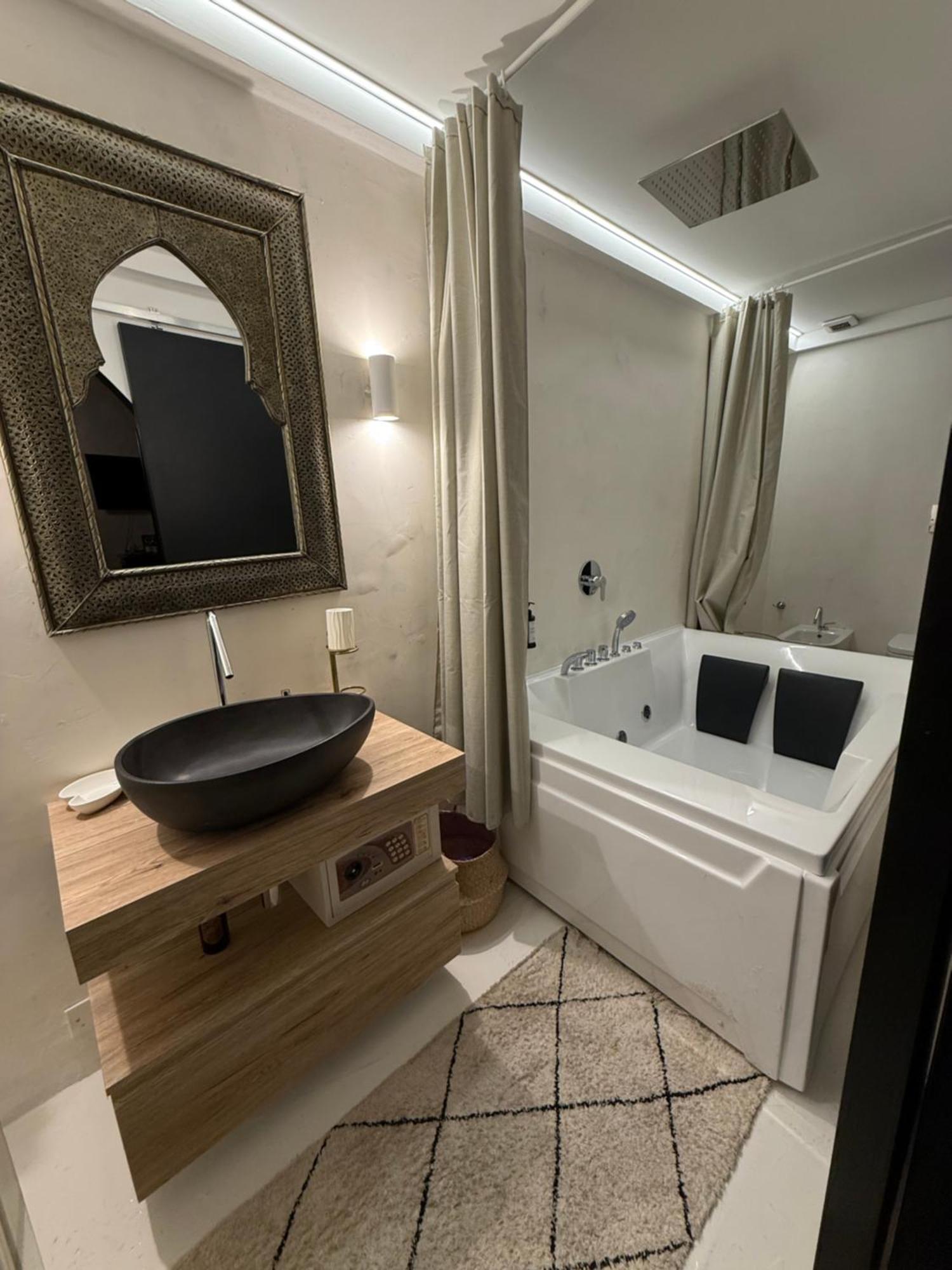 بولونيا Les Chambres De Amelie B&B المظهر الخارجي الصورة